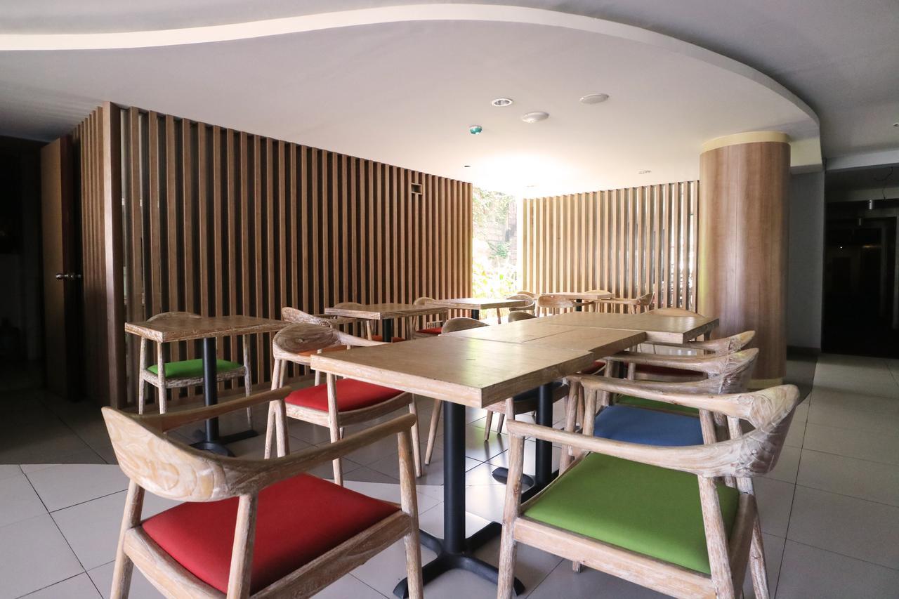 Santosa City Hotel Denpasar Exterior foto